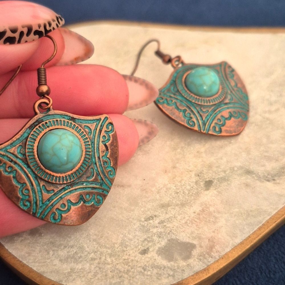 ♡♡♡Turquoise Stone Sheild Copper Earrings Tribal Rustic Cowgirl Jewelry - Picture 3 of 10